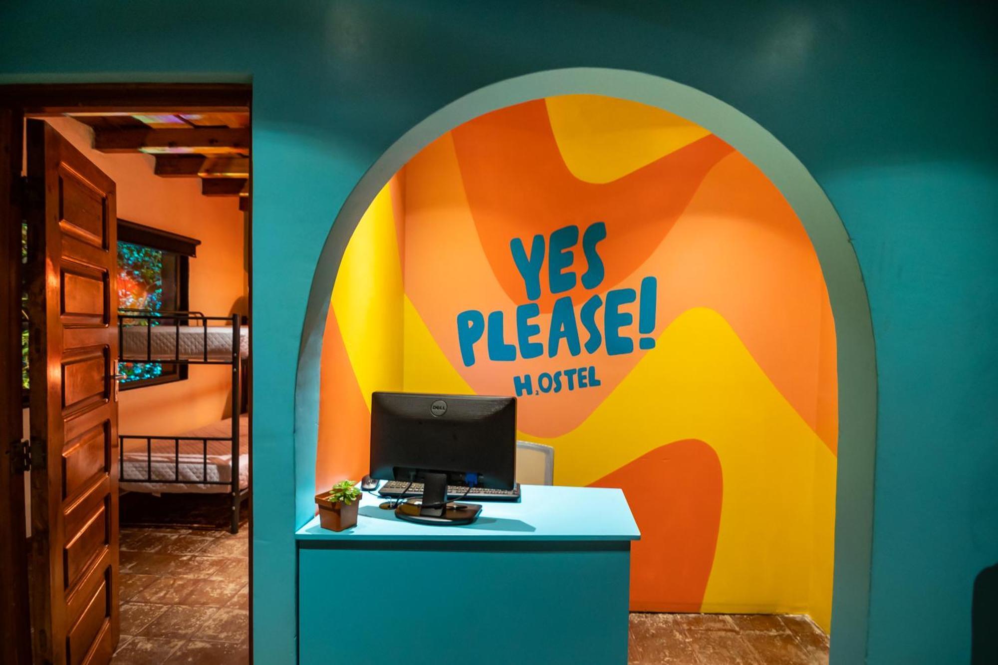 Yes Please! Hostel Antigua Exterior photo