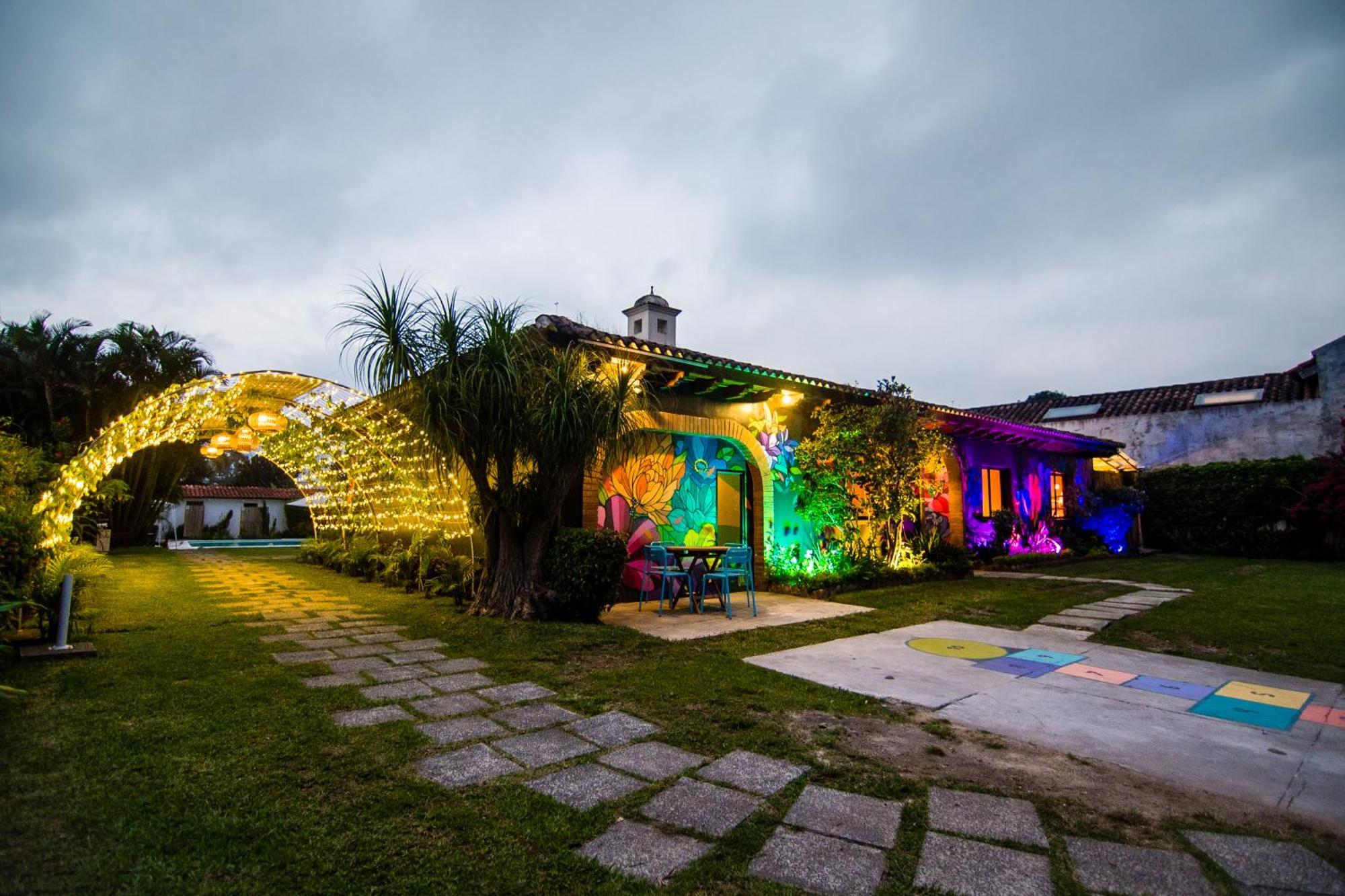 Yes Please! Hostel Antigua Exterior photo