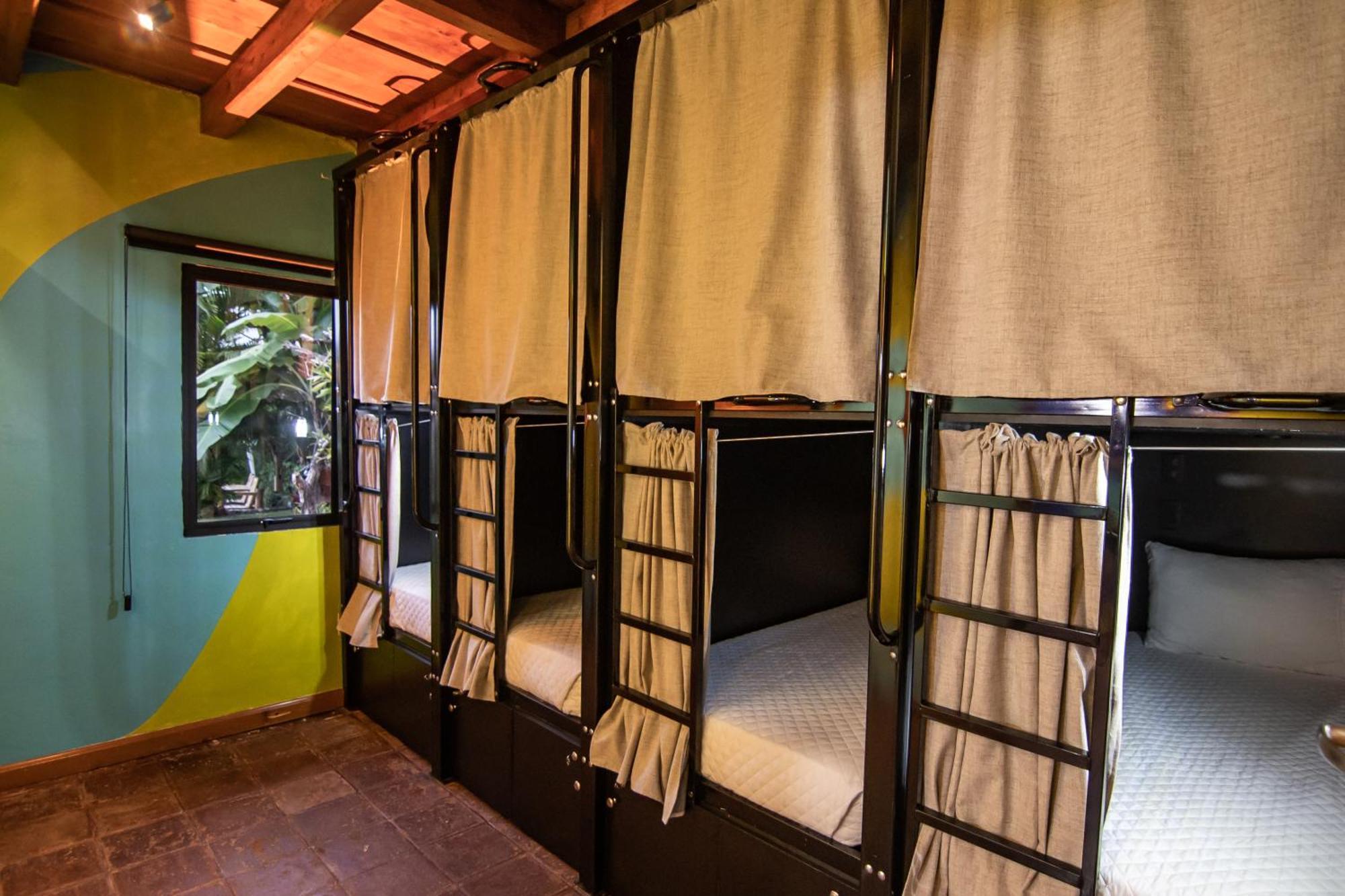 Yes Please! Hostel Antigua Exterior photo