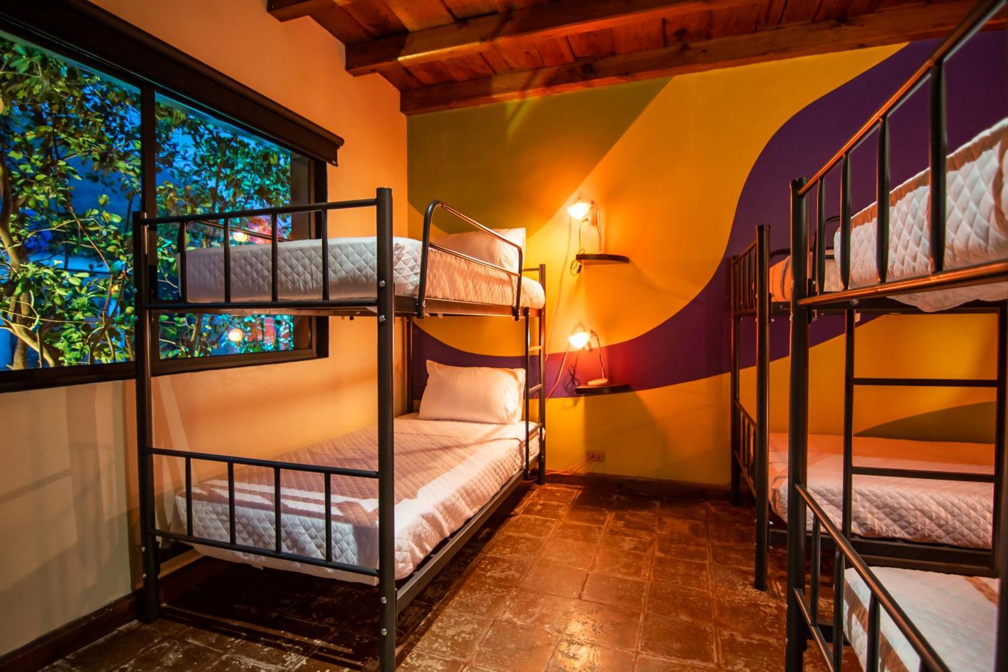 Yes Please! Hostel Antigua Room photo