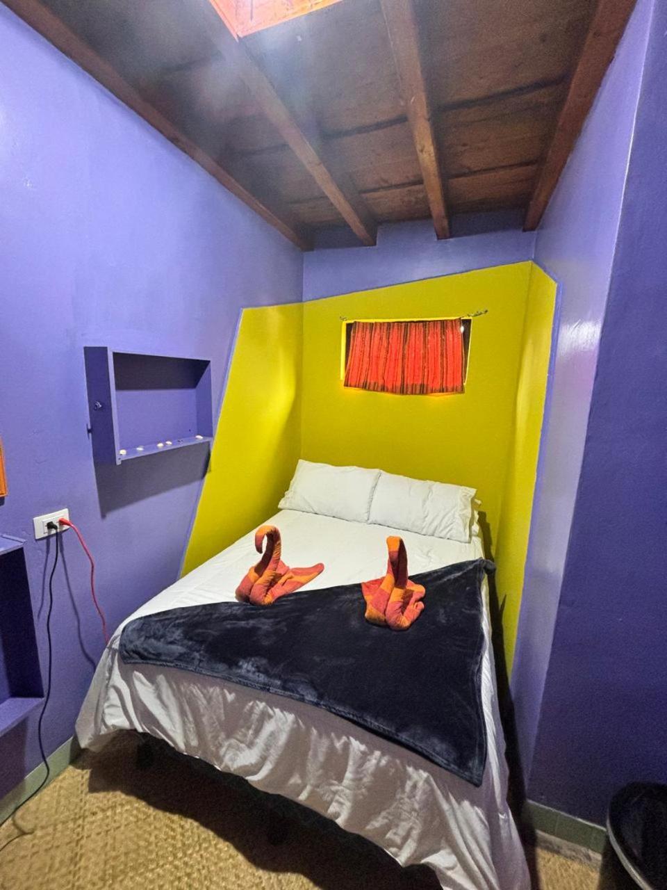 Yes Please! Hostel Antigua Room photo