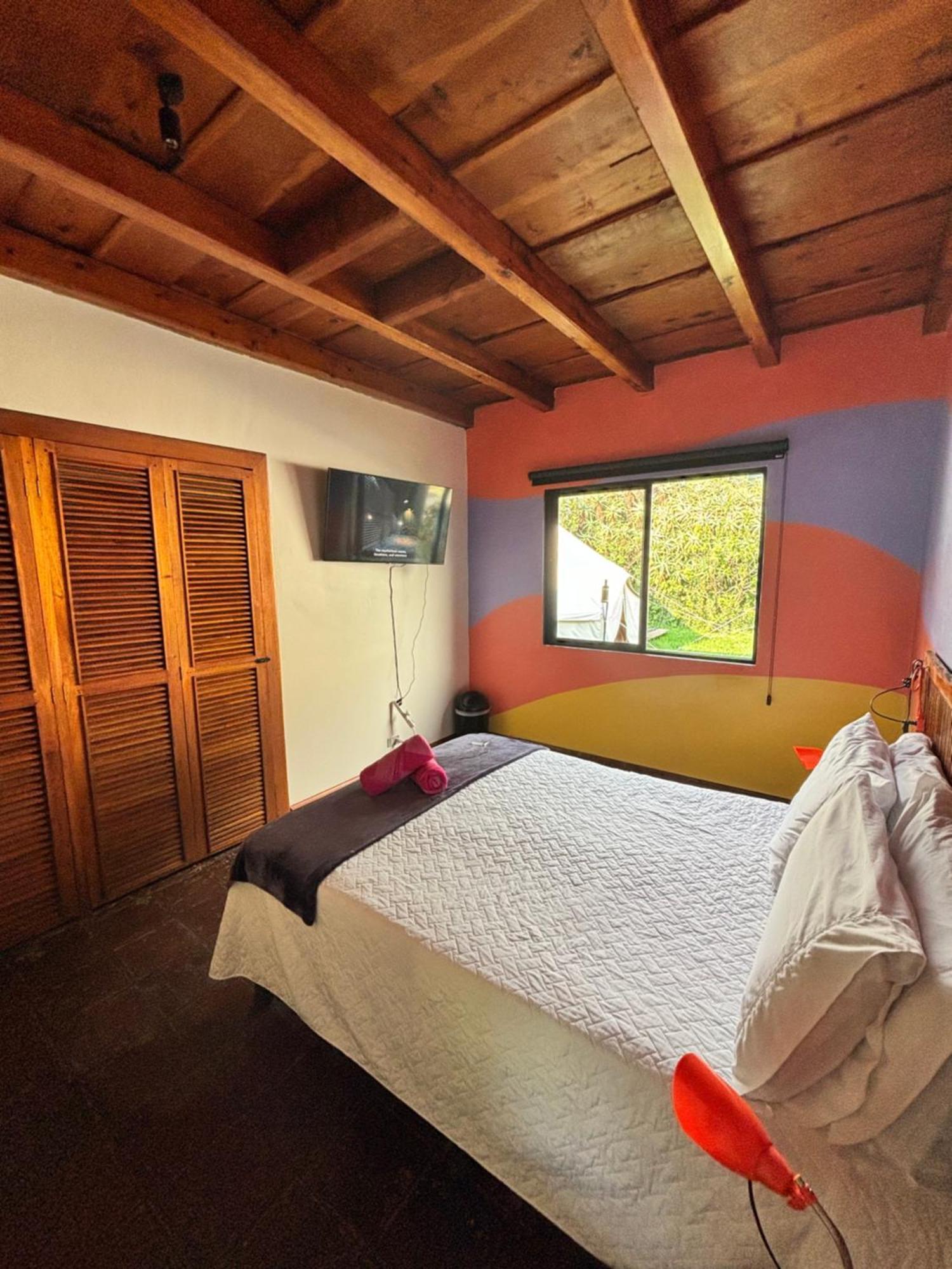 Yes Please! Hostel Antigua Exterior photo
